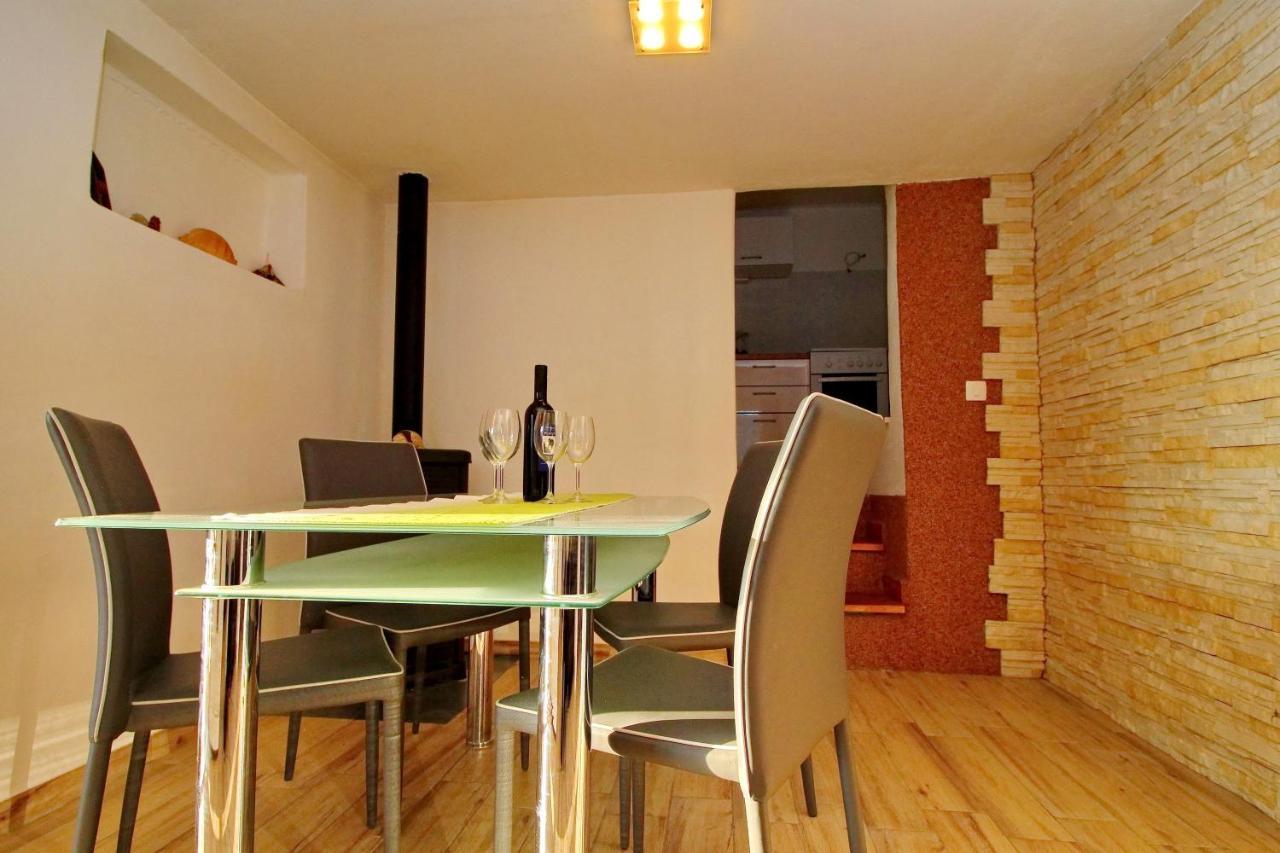 Holiday Home Bili Zal Vela Luka Bilik gambar